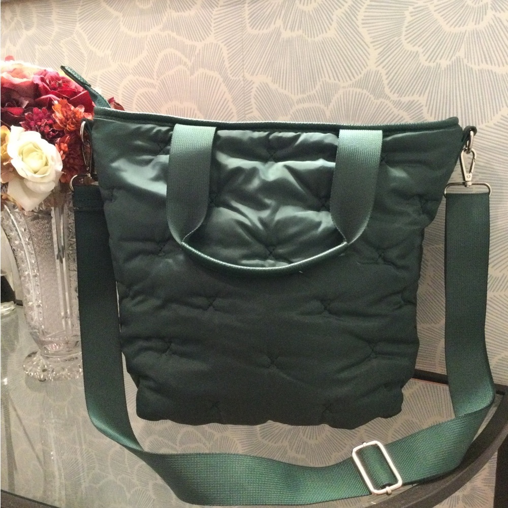 PRICE DROP! Green Puffer Bag Tote & Crossbody - Picture 4 of 15